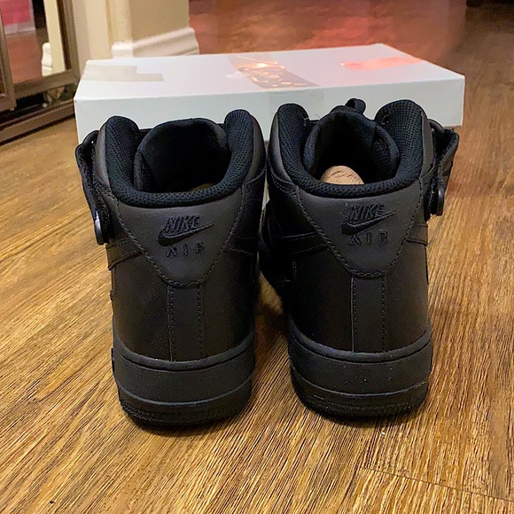 NEW IN BOX Nike Air Force 1 Mid 07 Shoe - Picture 15 of 15